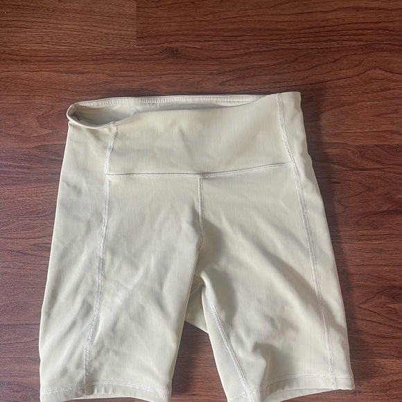 Lululemon Ribbed Contour High Rise Shorts - Picture 2 of 4